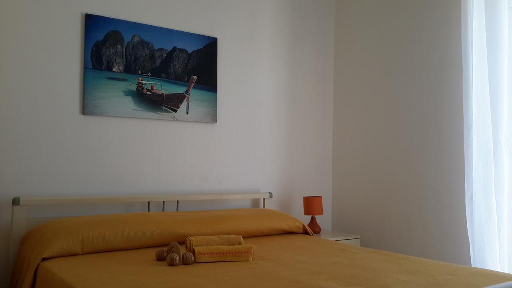 Casa Aurora Apartment Доналуката Екстериор снимка